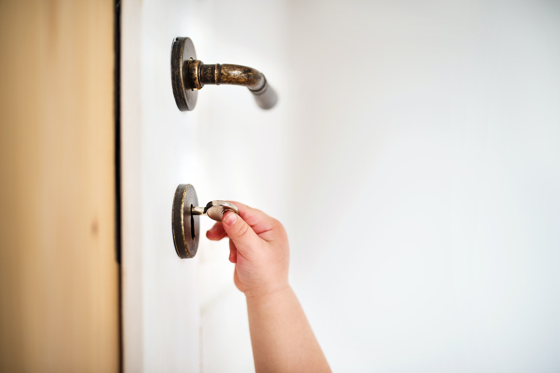 The Best Methods For Removing a Key from a Locked Door