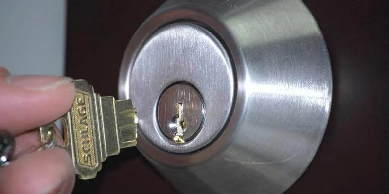 How to detect bad locks in your home?